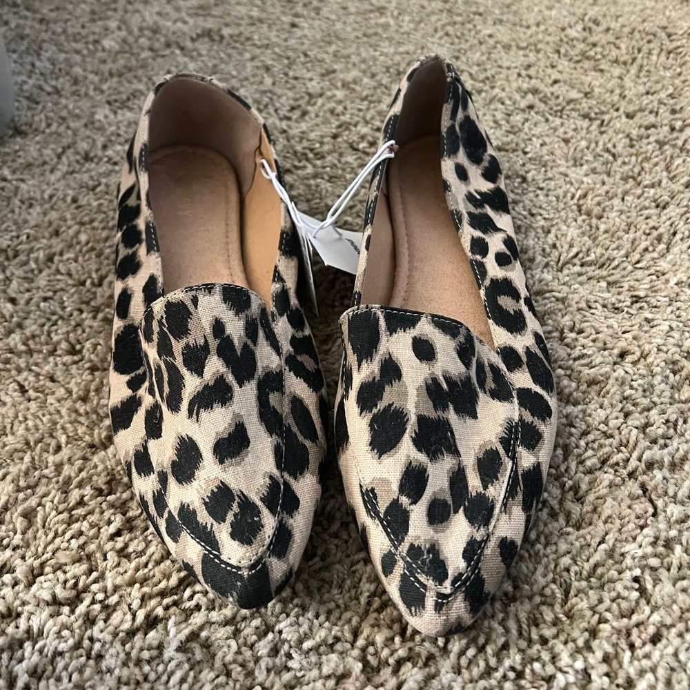 BRAND NEW!! Cheetah slip on old navy sandals